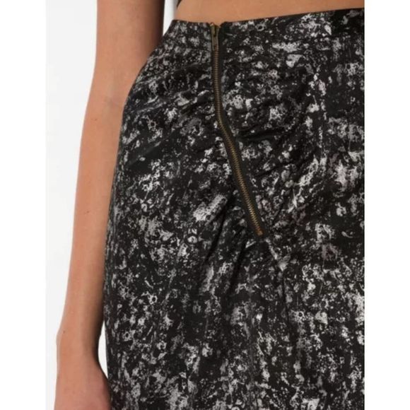 Silence + Noise Urban Outfitters Zipper Cinched Party Skirt - Picture 2 of 8